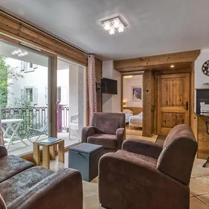 https://villa-vallet.hotels-rhonealpes.com
